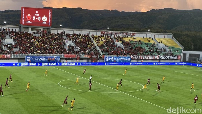 PSM Makassar Vs Semen Padang FC di Stadion BJ Habibie Parepare.