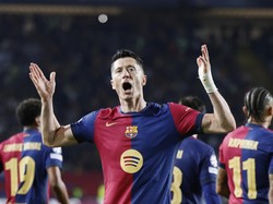 Lewandowski sudah cetak 10 gol atau lebih dalam semusim Liga Champions dengan tiga tim berbeda. Rekor baru! (AP)