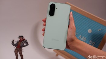 Ini Galaxy A26 5G warna Mint. Foto: Adi Fida Rahman/detikINET