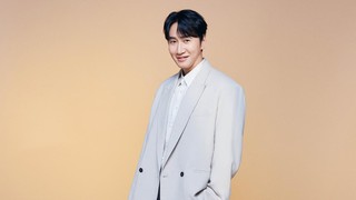 Lee Kwang Soo Si Joker di Lokasi Syuting The Divorce Insurance Lee Kwang Soo Si Joker di Lokasi Syuting The Divorce Insurance