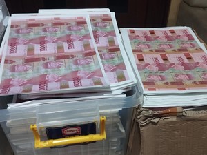 Cerita Tas Tertinggal di KRL yang Bongkar Pabrik Uang Abal-abal