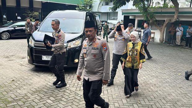 Wali Kota Kediri Vinanda Prameswati bersama Kapolres silaturahmi ke ulama.