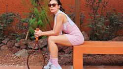 7 Gaya Wulan Guritno Main Tenis, Sporty Abis! 7 Gaya Wulan Guritno Main Tenis, Sporty Abis!