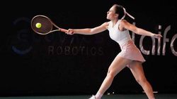 7 Gaya Wulan Guritno Main Tenis, Sporty Abis! 7 Gaya Wulan Guritno Main Tenis, Sporty Abis!