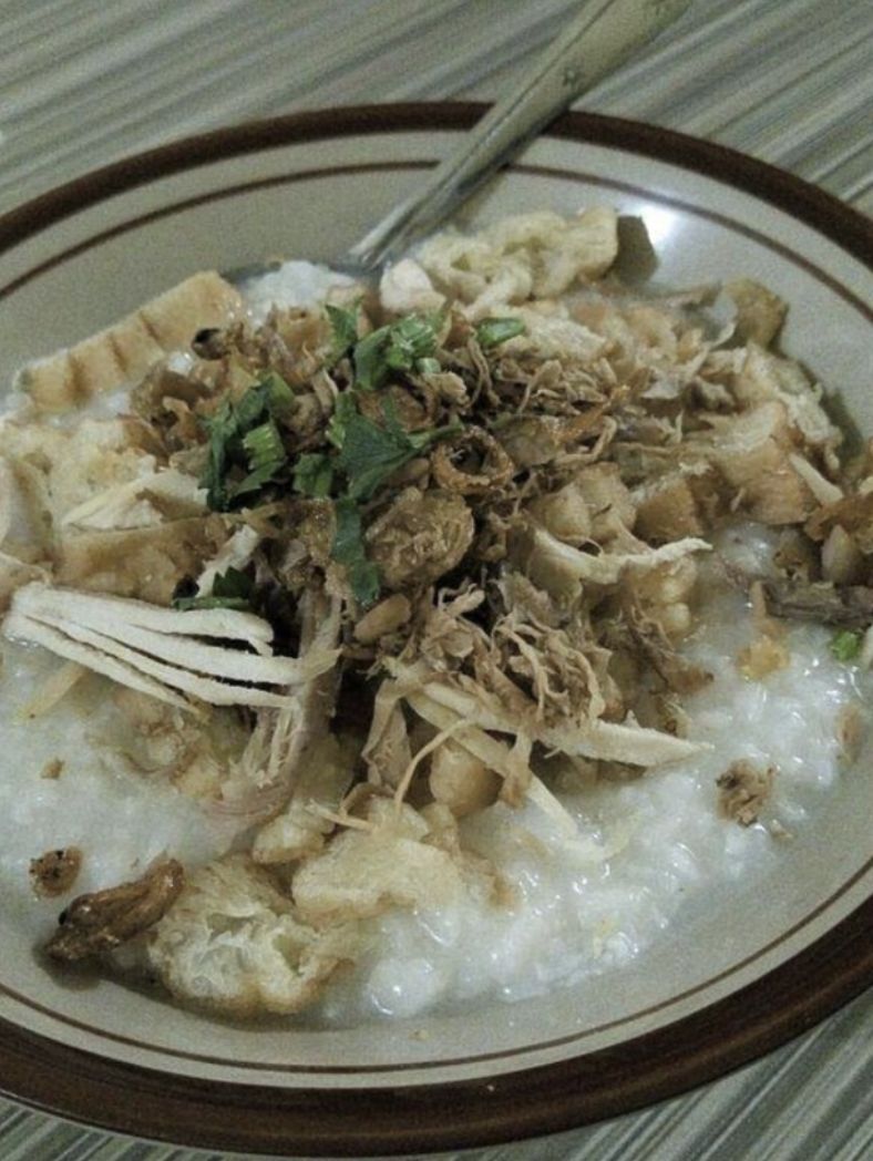 10 Bubur Ayam Enak di Jakarta Buat Spot Sarapan