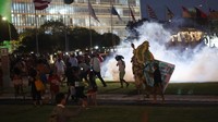 RUU itu akan membuka tanah adat yang dilindungi untuk pertanian dan pertambangan komersial. Legislasi itu didukung oleh Presiden sayap kanan Jair Bolsonaro yang menganjurkan pengembangan wilayah Amazon dengan memanfaatkan sumber daya mineral pada reservasi.  