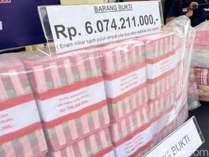 Penampakan Uang Rp 6 Miliar, Barang Bukti Kasus Korupsi Disdik Jambi
