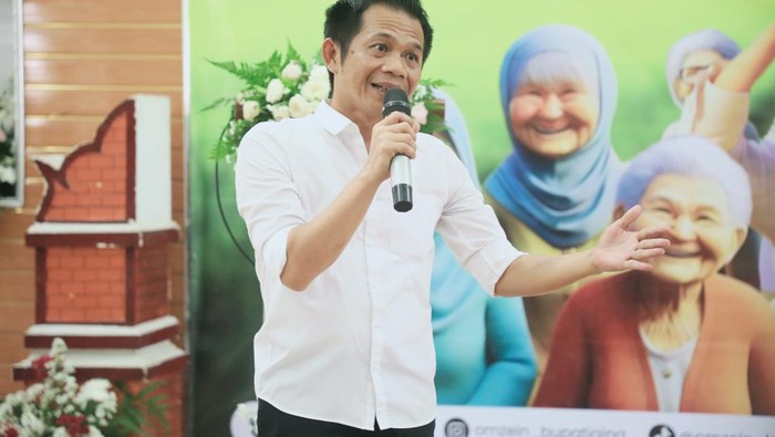 Bupati Purwakarta Saepul Bahri Binzein