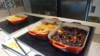 Semua daging di sini disiapkan di area yang terpisah, tidak bertemu dengan daging babi atau produk non halal lainnya. Hanya ada sea food dan daging yang halal, kata Chef Johari. (Wahyu/detikTravel)