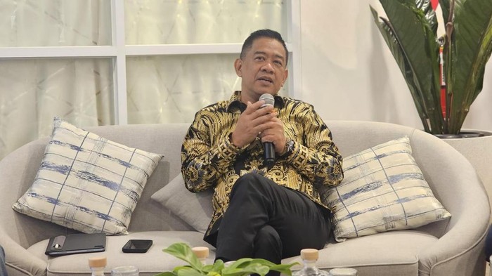 PT Krakatau Steel (Persero) Tbk melakukan ekspor baja perdana pada awal tahun 2021. Baja ini diekspor ke Malaysia.