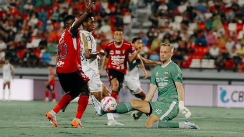 Duel Bali United vs Dewa United di Stadion Kapten I Wayan Dipta, Gianyar, Kamis (10/4/2025).