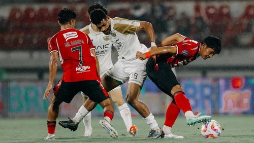 Duel Bali United vs Dewa United di Stadion Kapten I Wayan Dipta, Gianyar, Kamis (10/4/2025).
