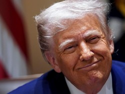 Video Trump Tegaskan Ponsel-Komputer Tetap Kena Tarif: Tak Ada Pengecualian!