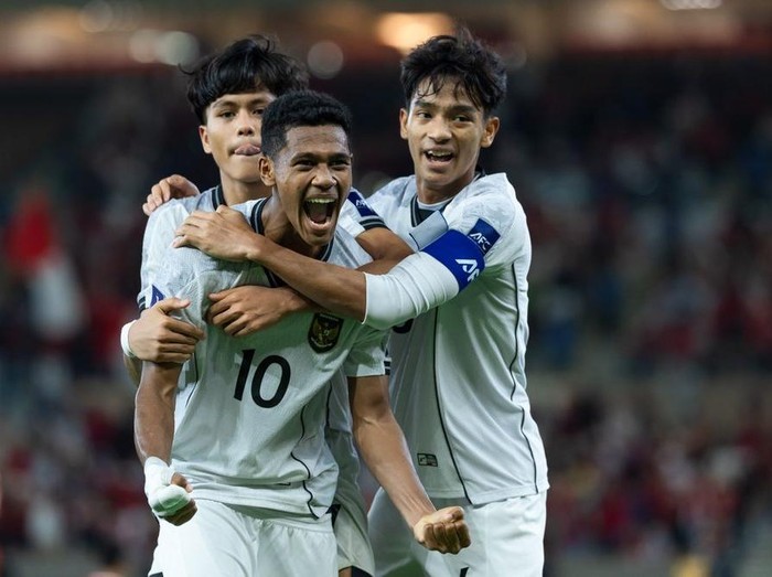 Fadly Alberto mencetak gol untuk Timnas Indonesia U-17 menghadapi Afghanistan di Piala Asia U-17 2025, Jumat 11 April 2025.