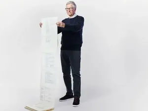 Bill Gates Pamer Coding-an Awal Microsoft, Setumpuk dan Panjang Banget!