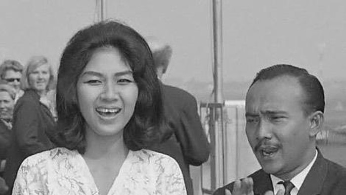 Gaya Masa Muda Titiek Puspa Gaya Masa Muda Titiek Puspa