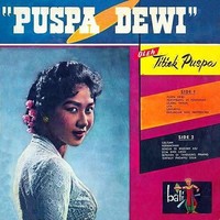 Meski tak direstui oleh orangtuanya, Titiek Puspa yang bernama asli Sudarwati itu tetap bersikeras menjadi penyanyi. Salah satu album pertamanya, Puspa Dewi, dirilis pada 1960-an, dengan sampul depan yang memperlihatkan Titiek berbalut kebaya dengan rambut yang disanggul alami dan wajah berpulas riasan klasik nan elegan. (Foto: Instagram/@titiekpuspa_official)