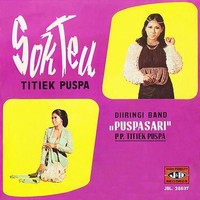 Berkebaya kemudian menjadi ciri khas gayanya. Mesksi konsisten memakai pakaian tradisional tersebut, sesekali Titiek Puspa bersolek dengan busana yang terpengaruh dari budaya populer barat seperti bohemian. (Foto: Instagram/@titiekpuspa_official)