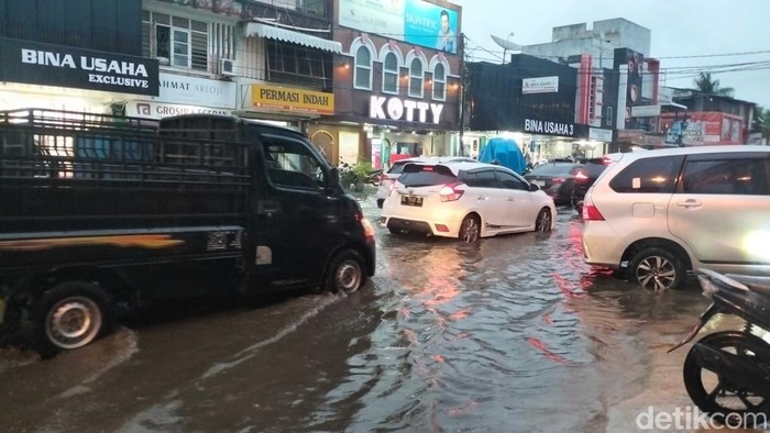 Genangan air di Kota Banda Aceh usai diguyur hujan