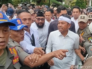 Dedi Mulyadi Izinkan ASN Tak Ngantor untuk Rawat Ibu yang Sakit
