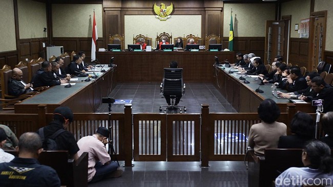 Babak Baru Perkara Hasto Kristiyanto Lanjut ke Pembuktian