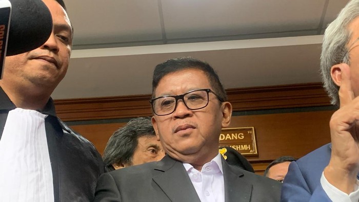 Hasto Kristiyanto usai sidang di PN Tipikor Jakarta, 11 April 2025 (Mulia/detikcom)