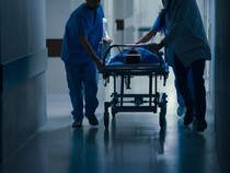 Coba Tantangan Ekstrem, Pria Ini Masuk RS usai Makan 38 Nugget-2 Kg Steak