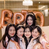 Jessica Jane diketahui akan segera menikah dengan kekasihnya Erwin Phang. Sebelumnya pada bulan Maret lalu keduanya telah menggelar acara sangjit jelang pernikahan. Foto: Instagram/@jessicajane99