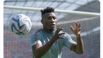 Meme Onana tak becus menangkap bola. Foto: X.com