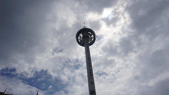 Menara Taming Sari di Kota Melaka