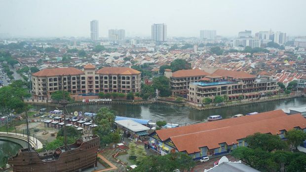 Menara Taming Sari di Kota Melaka
