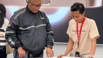 “iBox Indonesia dengan bangga menghadirkan rangkaian iPhone 16, iPhone 16 Pro, dan iPhone 16e yang sebentar lagi akan bisa dimiliki oleh segenap konsumen dan Apple Fans di Indonesia,” ujar CEO Erajaya Digital Joy Wahjudi. Foto: Adi Fida Rahman/detikinet