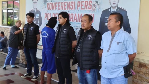 Polisi menangkap maling yang buat geram warga Cikedung Indramayu