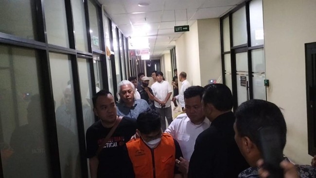 5 Fakta Pria Penganiaya Satpam RS di Bekasi Ditangkap di Bandara