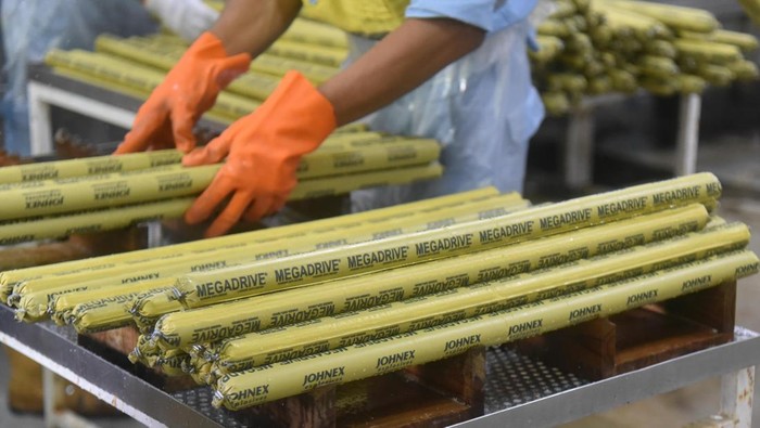 PT DAHANA kembali mengekspor bahan peledak jenis Cartridge Emulsion Megadrive sebanyak 250 ton ke Australia. Ini merupakan ketujuh kalinya Dahana ekspor ke negeri Kanguru tersebut.
