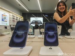 Sensasi Pegang Langsung iPhone 16 yang Resmi Dijual di RI Hari Ini