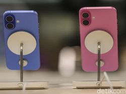 Sensasi Pegang Langsung iPhone 16 yang Resmi Dijual di RI Hari Ini