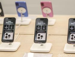 Sensasi Pegang Langsung iPhone 16 yang Resmi Dijual di RI Hari Ini