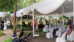 Suasana Jelang Pemakaman Titiek Puspa