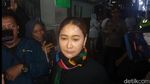 Duka Para Public Figure Beri Penghormatan Terakhir Untuk Titiek Puspa
