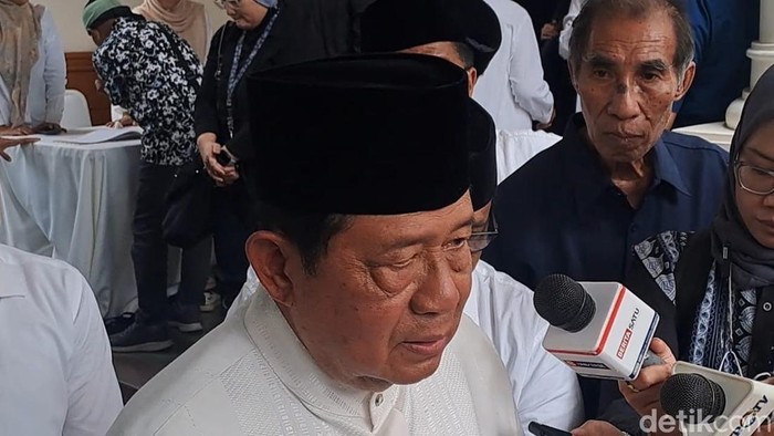titiek puspa