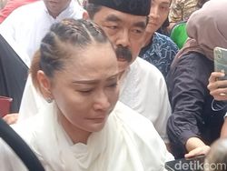 Inul Daratista Sebut Titiek Puspa Mau Selalu Cantik di Luar Kamar