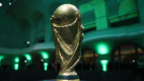 LEIPZIG, GERMANY - JANUARY 24: A detailed view of the FIFA World Cup trophy during a gala to celebrate the 125th anniversary of the German Football Association DFB at Kongresshalle Leipzig on January 24, 2025 in Leipzig, Germany.  (Photo by Maja Hitij/Getty Images)
