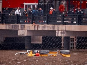 Helikopter Jatuh di Sungai New York, Ada Korban Jiwa