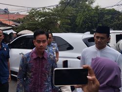 Datang Melayat, Wapres Gibran Ikut Salatkan Jenazah Titiek Puspa