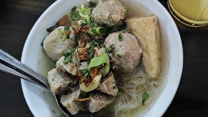 10 Rekomendasi Bakso Enak di Solo, Ada yang Sejak Tahun 1950an!