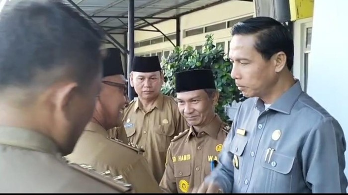 Bupati  Kaur, Gusril Pausi
