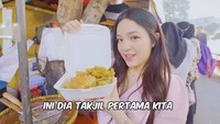 Terakhir ini momen keseruan Elsa saat jajan gorengan di pasar Takjil untuk konten videonya.  Foto: Instagram @elsaajapasal/YouTube