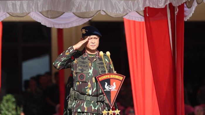 Kapolda Kalteng Irjen Pol Iwan Kurniawan pimpin sertijab Dansatbrimob