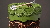 Cake vegan ini mungkin akan bikin kamu bergidik ngeri karena terlihat seperti tumpukan tanah dan cacing. Foto: Vegan Treats Inc./Bored Panda